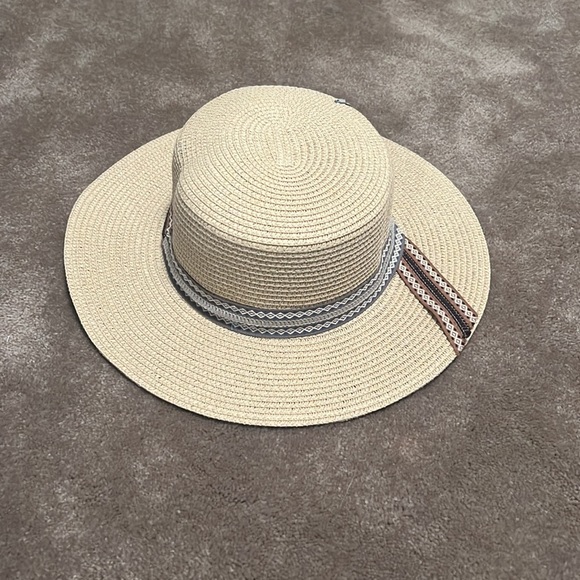 Summer Hat - Picture 2 of 3